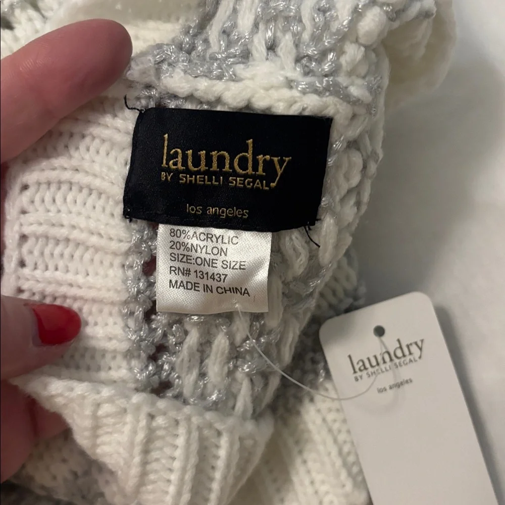Laundry By Shelli Segal White and Silver fair isle Knit infinity neck Scarf NWT - Picture 8 of 11